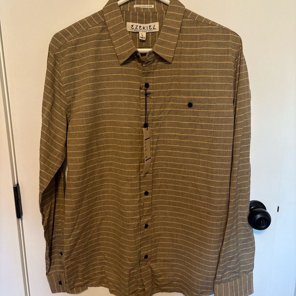 NWT Ezekiel Men's Tan Striped Button Down Shirt
